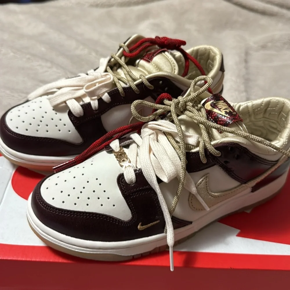 Nike Dunk Low LX - Picture 4 of 12
